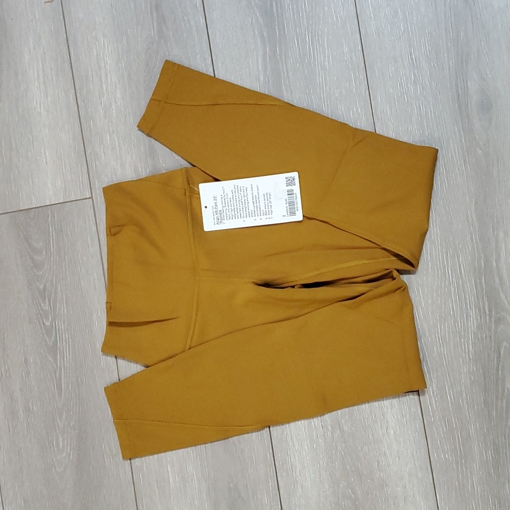 NWT Lululemon Align with pockets